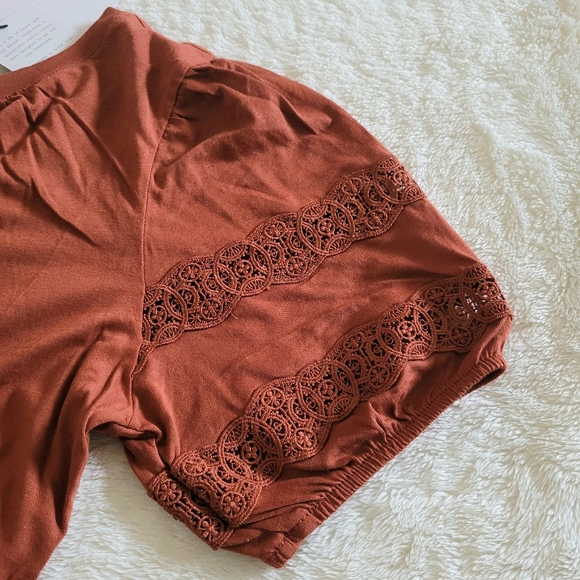 Chelsea & Theodore Puffy Sleeve Top - NWT - Picture 5 of 14